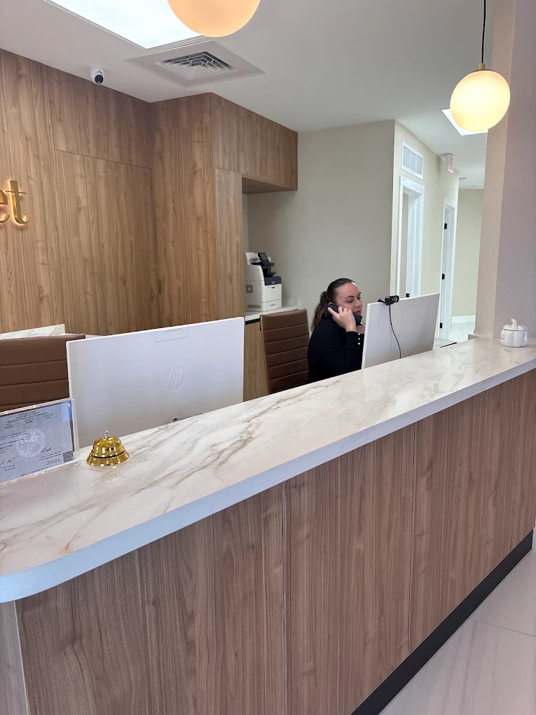 Reception desk
